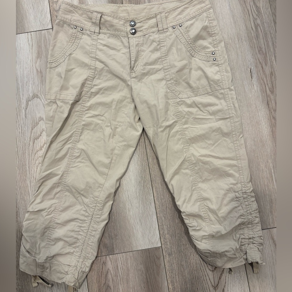 INC International Concepts Beige Capris Size 6P
